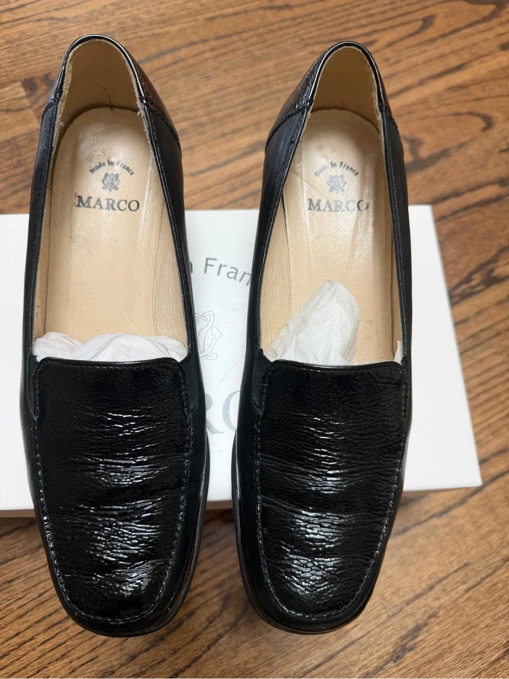 Marco France Women’s Black Crinkled Patent Leather & lambskin Loafers Sz 37.5